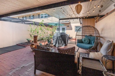 A Must See!! Gorgeous townhome in popular College Park!  This on Dubsdread Golf Course in Florida - for sale on GolfHomes.com, golf home, golf lot