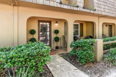A Must See!! Gorgeous townhome in popular College Park!  This on Dubsdread Golf Course in Florida - for sale on GolfHomes.com, golf home, golf lot
