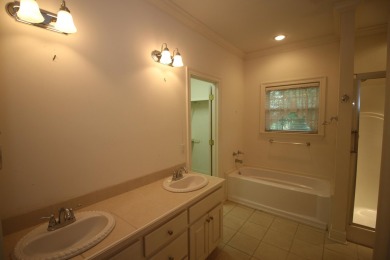 FRESH PAINT throughout! NEW APPLIANCES! MOVE-IN READY! Beautiful on Laurel Country Club in Mississippi - for sale on GolfHomes.com, golf home, golf lot