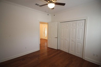 FRESH PAINT throughout! NEW APPLIANCES! MOVE-IN READY! Beautiful on Laurel Country Club in Mississippi - for sale on GolfHomes.com, golf home, golf lot
