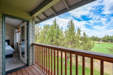 Enjoy this wonderfully located townhome in Eagle Crest Resort on on Eagle Crest Golf Resort - Ridge Course in Oregon - for sale on GolfHomes.com, golf home, golf lot