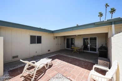 Mid-Century 2BR/1BA townhome in the heart of Sun City on Sun City Lakes West and East in Arizona - for sale on GolfHomes.com, golf home, golf lot