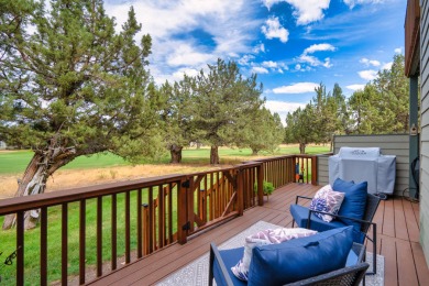 Enjoy this wonderfully located townhome in Eagle Crest Resort on on Eagle Crest Golf Resort - Ridge Course in Oregon - for sale on GolfHomes.com, golf home, golf lot