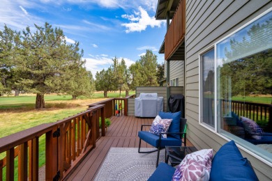 Enjoy this wonderfully located townhome in Eagle Crest Resort on on Eagle Crest Golf Resort - Ridge Course in Oregon - for sale on GolfHomes.com, golf home, golf lot