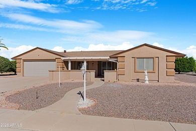 Welcome to easy living in the heart of Sun City. Step inside to on PalmBrook Country Club in Arizona - for sale on GolfHomes.com, golf home, golf lot