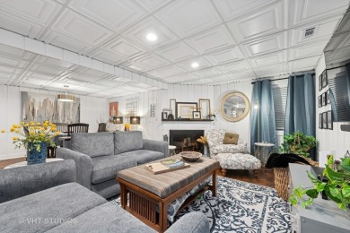 Welcome to this beautifully updated townhome in sought-after on Pine Meadow Golf Club in Illinois - for sale on GolfHomes.com, golf home, golf lot