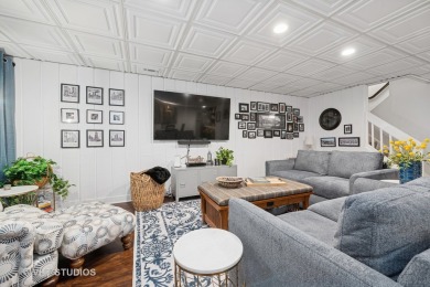 Welcome to this beautifully updated townhome in sought-after on Pine Meadow Golf Club in Illinois - for sale on GolfHomes.com, golf home, golf lot