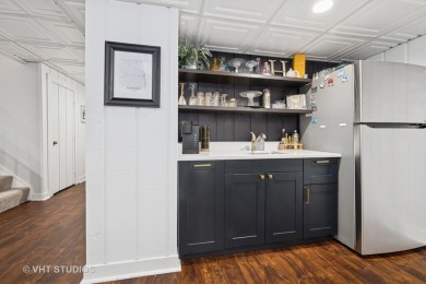 Welcome to this beautifully updated townhome in sought-after on Pine Meadow Golf Club in Illinois - for sale on GolfHomes.com, golf home, golf lot