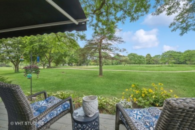 Welcome to this beautifully updated townhome in sought-after on Pine Meadow Golf Club in Illinois - for sale on GolfHomes.com, golf home, golf lot