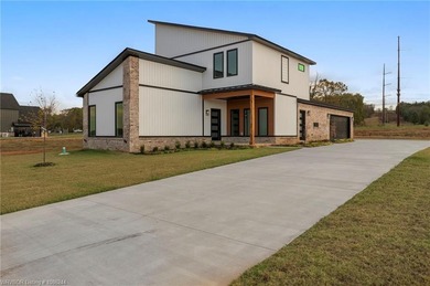 Designed by A&S Linwood Properties, a name synonymous with on Vache-Grasse Country Club in Arkansas - for sale on GolfHomes.com, golf home, golf lot