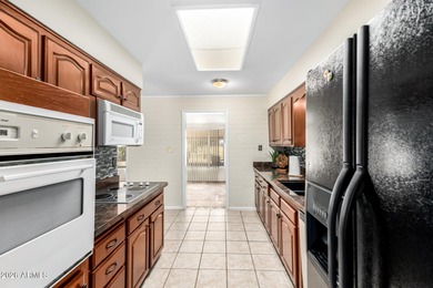 Discover all the charm and comfort of this adorable 2-bedroom on Sun City North Golf Course in Arizona - for sale on GolfHomes.com, golf home, golf lot