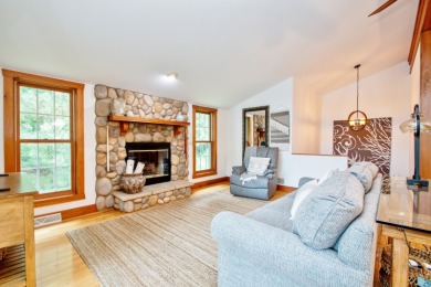 Neat As A Pin Lakefront Home on Oak Run Golf Course in Illinois - for sale on GolfHomes.com, golf home, golf lot