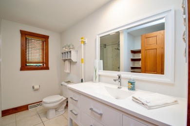 Neat As A Pin Lakefront Home on Oak Run Golf Course in Illinois - for sale on GolfHomes.com, golf home, golf lot
