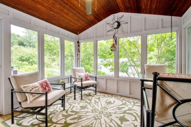 Neat As A Pin Lakefront Home on Oak Run Golf Course in Illinois - for sale on GolfHomes.com, golf home, golf lot