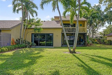 This is such a great 2/2 Townhome.  Wide open feel with high on  in Florida - for sale on GolfHomes.com, golf home, golf lot