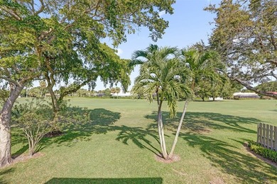This is such a great 2/2 Townhome.  Wide open feel with high on  in Florida - for sale on GolfHomes.com, golf home, golf lot