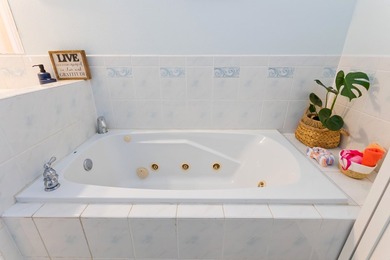 Hawaii Home for Sale: Waikoloa Village Single-Level Living - on Waikoloa Village Golf Club in Hawaii - for sale on GolfHomes.com, golf home, golf lot