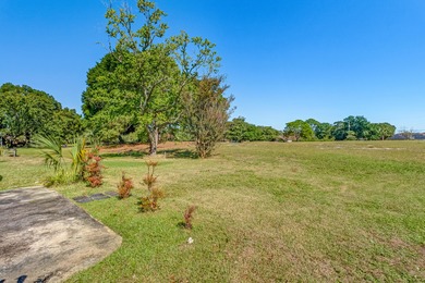 Fantastic location in the gated community of Shalimar Pointe. A on Shalimar Pointe Golf and Country Club in Florida - for sale on GolfHomes.com, golf home, golf lot