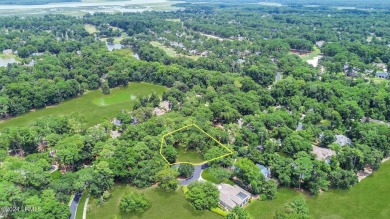 Private homesite on cul-de-sac. Surrounded by mature trees and on Belfair Golf Club in South Carolina - for sale on GolfHomes.com, golf home, golf lot