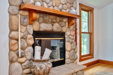 Neat As A Pin Lakefront Home on Oak Run Golf Course in Illinois - for sale on GolfHomes.com, golf home, golf lot