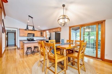 Neat As A Pin Lakefront Home on Oak Run Golf Course in Illinois - for sale on GolfHomes.com, golf home, golf lot