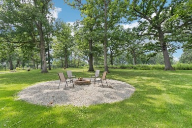 Welcome to Your Private Nature Retreat! Tucked away on a quiet on Oak Meadows Golf Club in Illinois - for sale on GolfHomes.com, golf home, golf lot