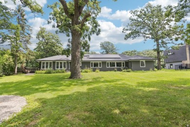 Welcome to Your Private Nature Retreat! Tucked away on a quiet on Oak Meadows Golf Club in Illinois - for sale on GolfHomes.com, golf home, golf lot