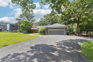 Welcome to Your Private Nature Retreat! Tucked away on a quiet on Oak Meadows Golf Club in Illinois - for sale on GolfHomes.com, golf home, golf lot