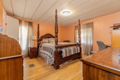 Very motivated seller! Make an offer today. Welcome to this on Plantation Golf Club in Florida - for sale on GolfHomes.com, golf home, golf lot