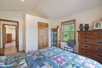 This well-maintained 4-bedroom, 3-bath home, built in 2013 on Virginia Golf Course in Minnesota - for sale on GolfHomes.com, golf home, golf lot