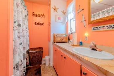 Very motivated seller! Make an offer today. Welcome to this on Plantation Golf Club in Florida - for sale on GolfHomes.com, golf home, golf lot