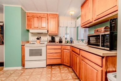 Very motivated seller! Make an offer today. Welcome to this on Plantation Golf Club in Florida - for sale on GolfHomes.com, golf home, golf lot