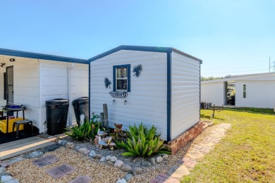 Very motivated seller! Make an offer today. Welcome to this on Plantation Golf Club in Florida - for sale on GolfHomes.com, golf home, golf lot