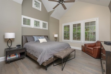 Impeccably renovated townhome in the heart of Reynolds Lake on Reynolds Lake Oconee - The Oconee in Georgia - for sale on GolfHomes.com, golf home, golf lot