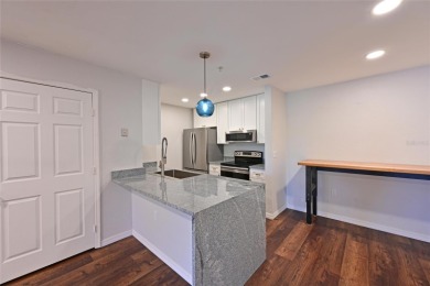 HUGE PRICE REDUCTION OF 30K!!  MOTIVATED SELLER PRICING TO SELL! on Lakewood Ranch Golf and Country Club in Florida - for sale on GolfHomes.com, golf home, golf lot