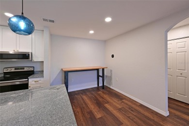 HUGE PRICE REDUCTION OF 30K!!  MOTIVATED SELLER PRICING TO SELL! on Lakewood Ranch Golf and Country Club in Florida - for sale on GolfHomes.com, golf home, golf lot