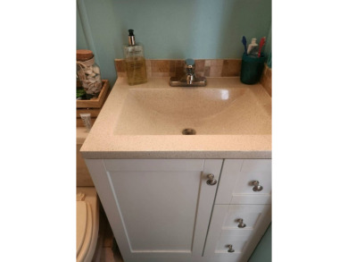Being Sold Below Market Value!  1986 1/1 in pristine condition on Largo Golf Course in Florida - for sale on GolfHomes.com, golf home, golf lot