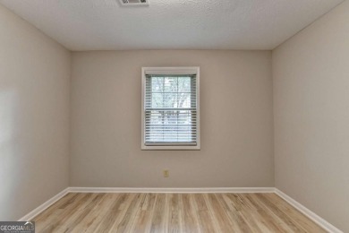 Welcome home! This fully updated 3 bedroom, 2 bath ranch has a on Heritage Golf Links in Georgia - for sale on GolfHomes.com, golf home, golf lot