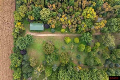 Here is your chance to own your own slice of paradise in South on Minn-Iowa Golf Course in Minnesota - for sale on GolfHomes.com, golf home, golf lot