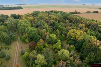 Here is your chance to own your own slice of paradise in South on Minn-Iowa Golf Course in Minnesota - for sale on GolfHomes.com, golf home, golf lot