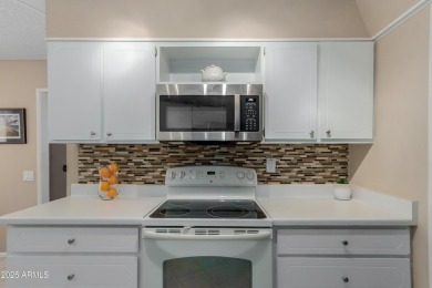 Sleek, roomy one bedroom unit with enclosed back patio.  Close on Sun City North Golf Course in Arizona - for sale on GolfHomes.com, golf home, golf lot