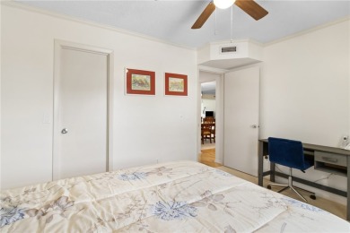Unleash your inner golfer in this furnished-turnkey END UNIT on Vista Plantation Golf Club in Florida - for sale on GolfHomes.com, golf home, golf lot