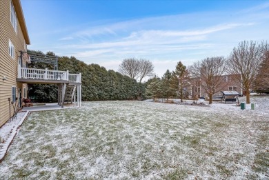 ***Privacy and Luxury at 8 Valhalla Court in the Boulder Ridge on Boulder Ridge Country Club in Illinois - for sale on GolfHomes.com, golf home, golf lot