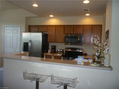FANTASTIC VIEW! GOLF INCLUDED! Cozy turnkey 2/2 with screened on Heritage Bay Golf Course in Florida - for sale on GolfHomes.com, golf home, golf lot
