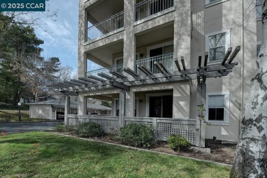 This rare first-floor Brookgreen model offers a spacious on Rossmoor Golf Course in California - for sale on GolfHomes.com, golf home, golf lot