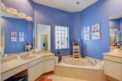 Entry gate is on Ryder Cup. 24 hour notice for showings please on PGA National Golf Club in Florida - for sale on GolfHomes.com, golf home, golf lot