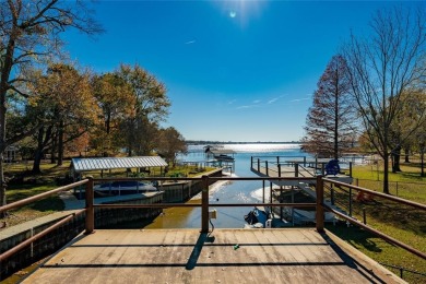 Waterfront home on Cedar Creek Lake.   Ready for a makeover to on Pinnacle Golf and Boat Club in Texas - for sale on GolfHomes.com, golf home, golf lot