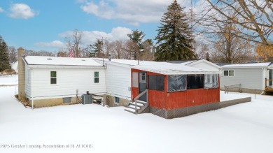 Step into this practical 3-bedroom, 2.5-bath home featuring on Oak Lane Golf Course, Inc. in Michigan - for sale on GolfHomes.com, golf home, golf lot