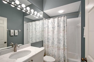 Welcome to this beautifully maintained 2-bedroom, 2-bath home on University Park Country Club in Florida - for sale on GolfHomes.com, golf home, golf lot