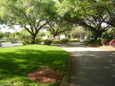 Well kept and updated attached villa in Country Creek on Villages of Country Creek Golf Course in Florida - for sale on GolfHomes.com, golf home, golf lot